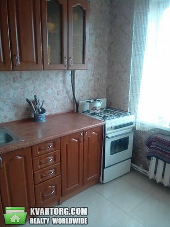 Rent out 2-room apartment. Киев,  Зодчих — photo 1
