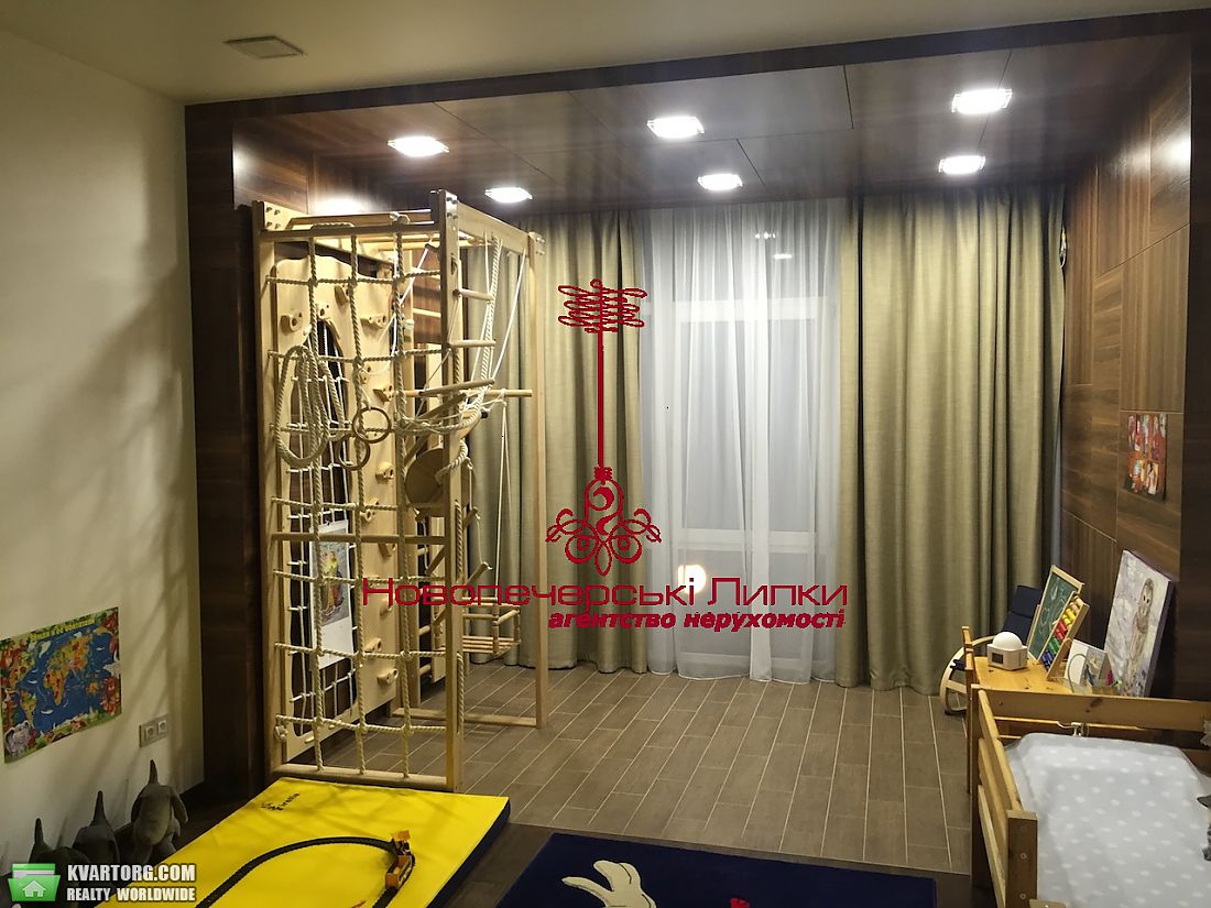 Sell 5-room apartment. Киев,  Драгомирова — photo 2