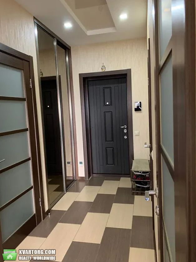 Rent out 2-room apartment. Киев,  Харьковское шоссе, 19а — photo 3