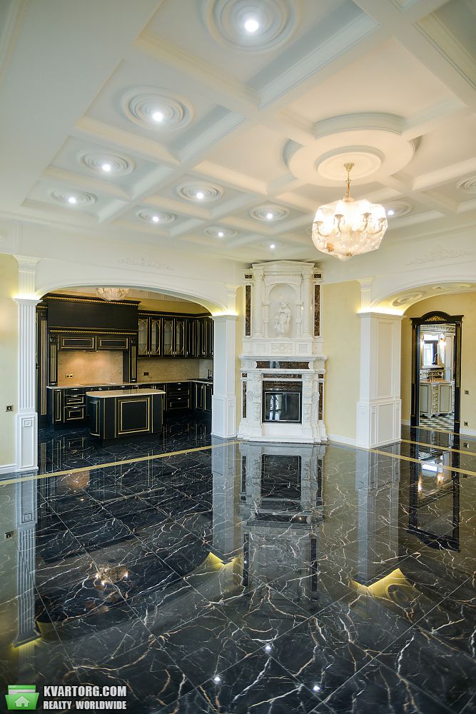 Sell 4-room apartment. Киев,  Андреевский спуск — photo 1
