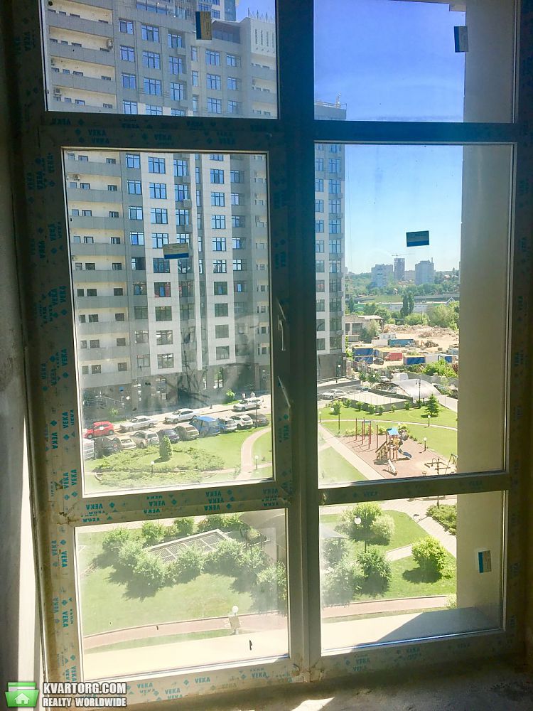 Sell 4-room apartment. Киев,  Драгомирова — photo 2
