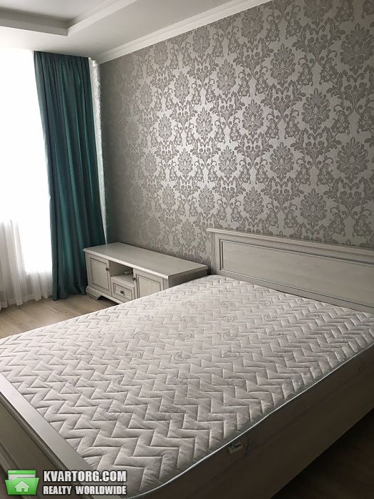 Rent out 1-room apartment. Киев,  Черновола — photo 1