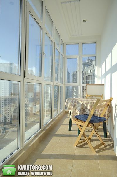 Rent out 3-room apartment. Киев, Драгомирова — photo 5
