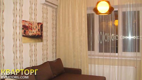 Rent out 2-room apartment. Киев, Задорожнй п-к — photo 4