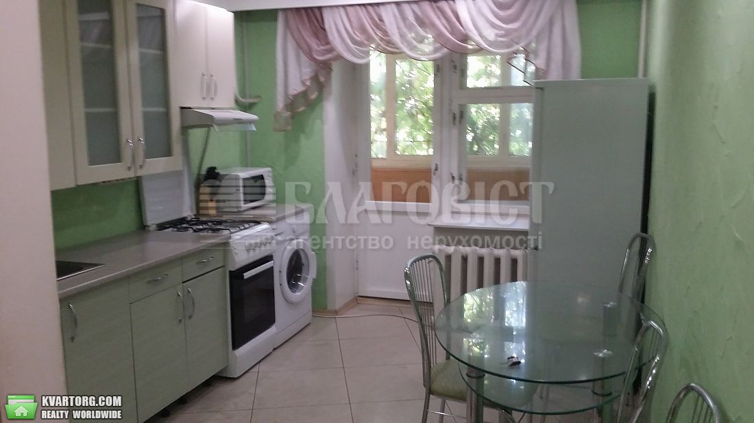 Rent out 3-room apartment. Киев,  Межигорская — photo 2