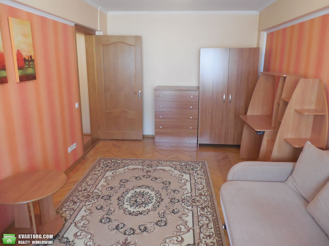 Rent out 2-room apartment. Киев,  Большая Васильковская — photo 4