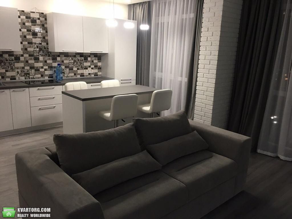 Rent out 2-room apartment. Киев,  Подвысоцкого — photo 1