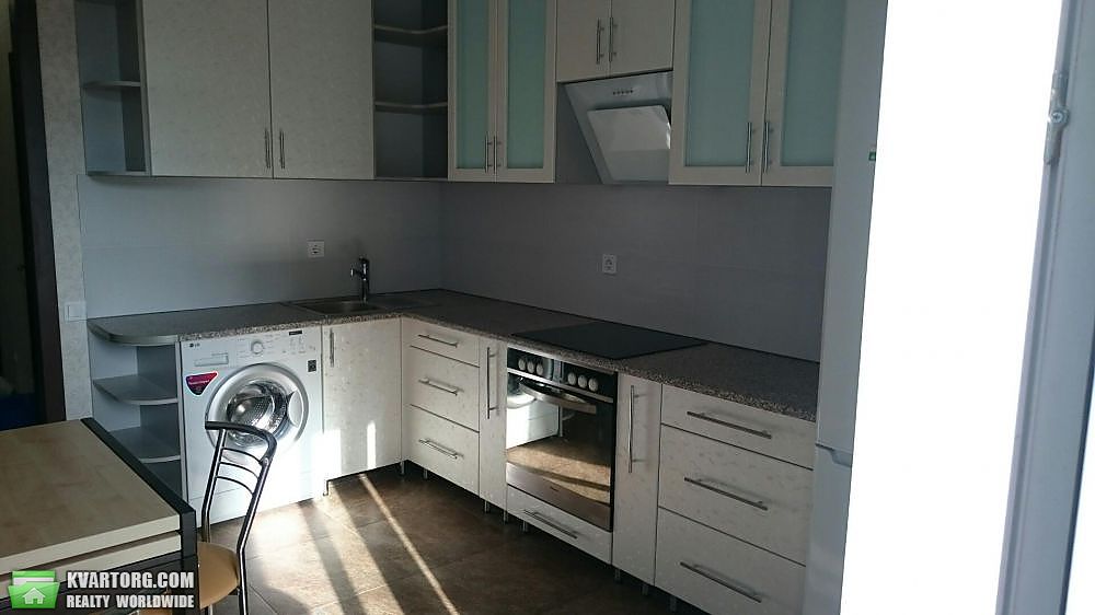Rent out 2-room apartment. Киев, Регенераторная — photo 6