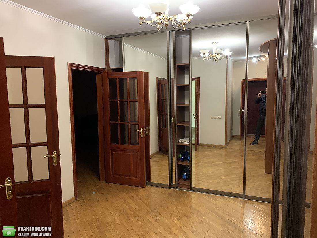 Sell 4-room apartment. Киев,  Вузовская — photo 7
