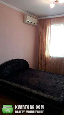 Rent out 3-room apartment. Киев,  Героев Днепра — photo 2