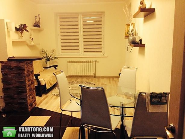 Rent out 1-room apartment. Киев,  Цветаевой — photo 1