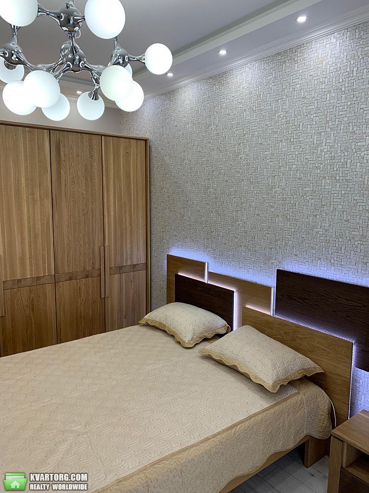 Rent out 3-room apartment. Киев,  Василевской — photo 7