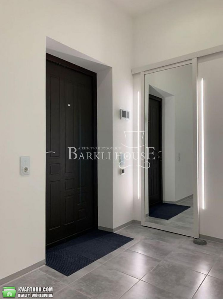 Rent out 1-room apartment. Киев, дегтярная — photo 9
