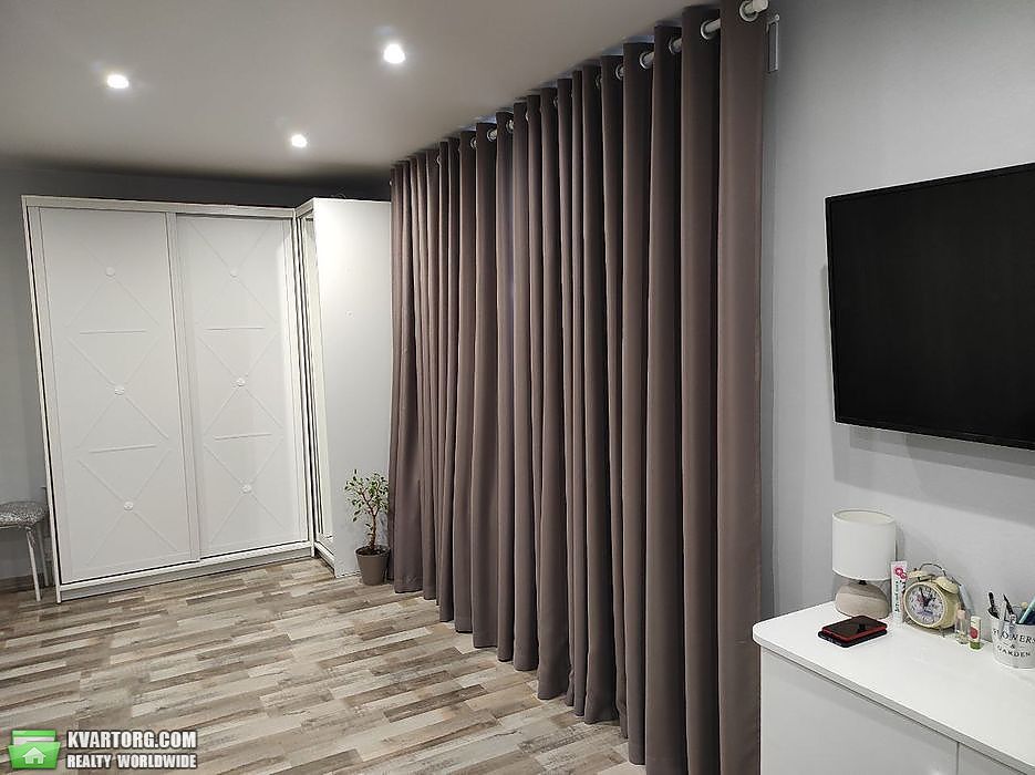 Sell 2-room apartment. Киев,  Краковская — photo 3