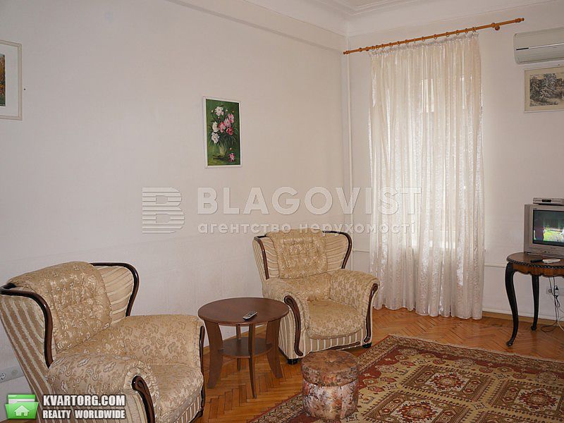 Rent out 2-room apartment. Киев,  Крещатик — photo 3