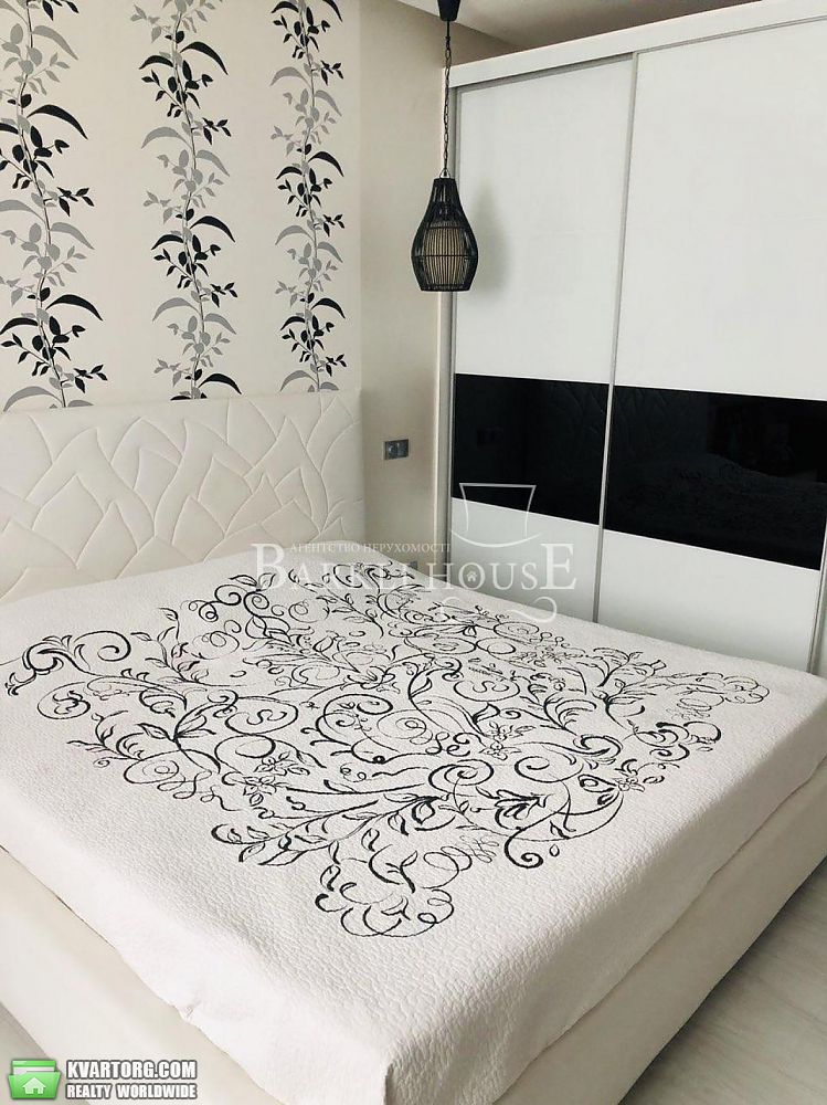 Rent out 3-room apartment. Киев,  Голосеевская — photo 4