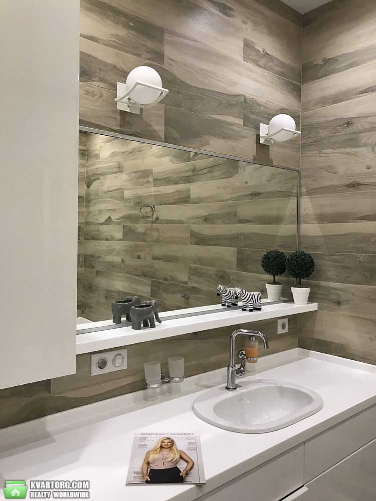 Rent out 3-room apartment. Киев, Драгомирова ул. — photo 8