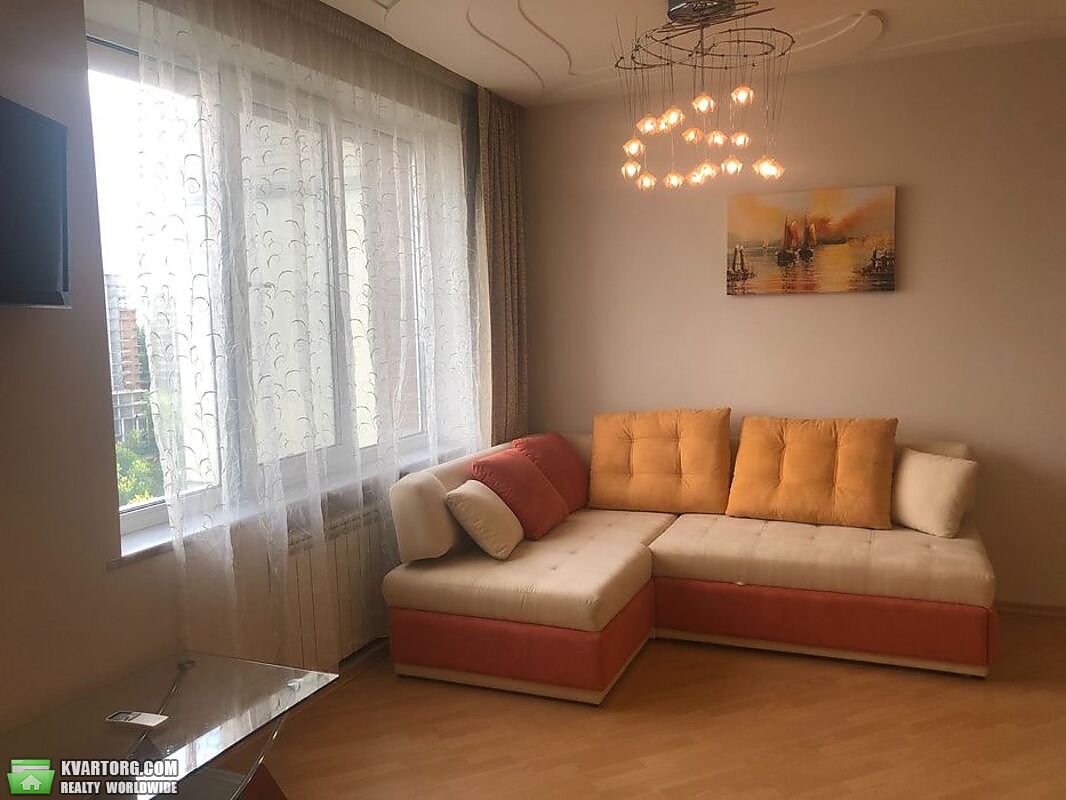 Sell 2-room apartment. Киев,  Старонаводницкая — photo 2
