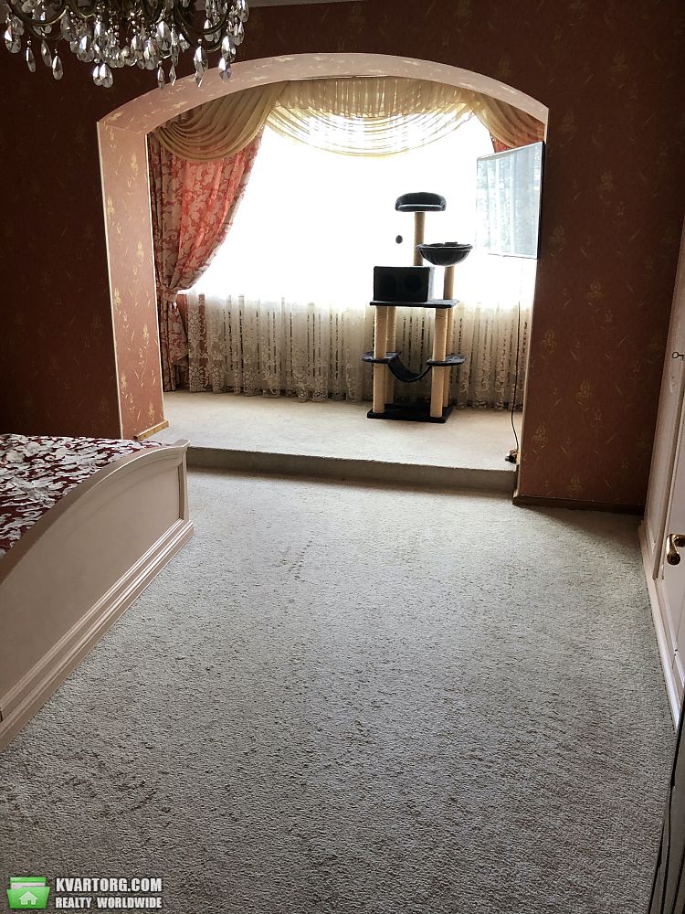 Rent out 3-room apartment. Киев,  Гоголевская — photo 2