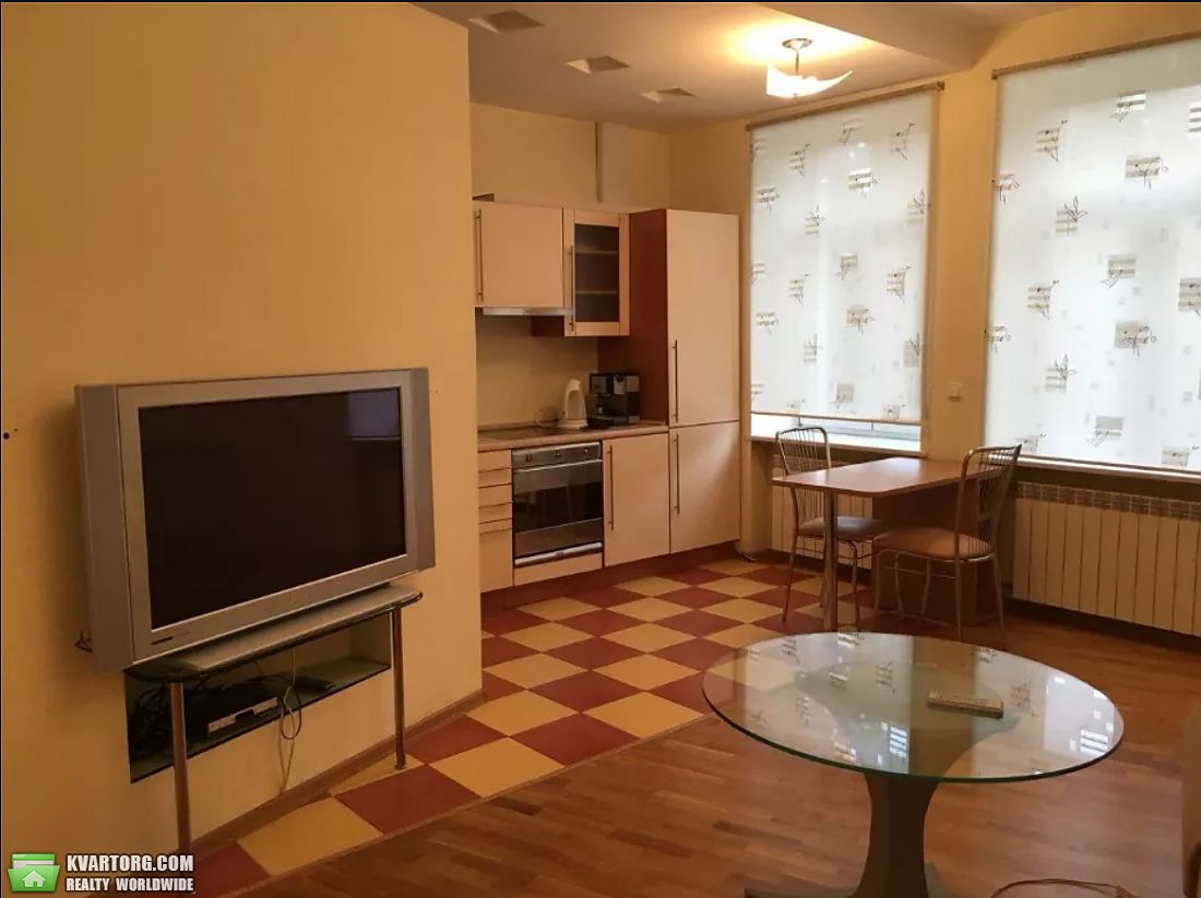 Rent out 2-room apartment. Киев,  Шелковичная — photo 5