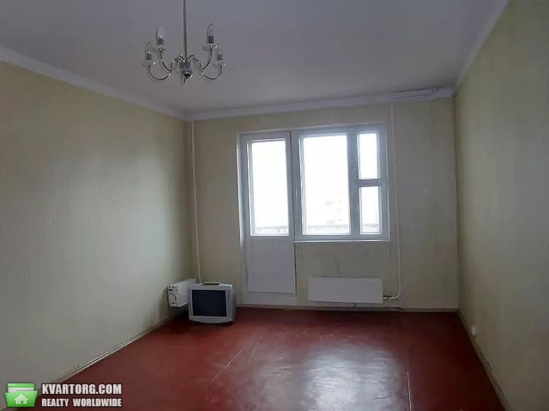 Sell 1-room apartment. Киев,  Тростянецкая — photo 1