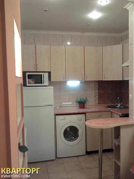 Rent out 3-room apartment. Киев,  Саратовская — photo 2