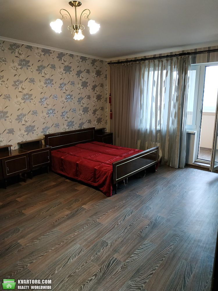Rent out 1-room apartment. Киев,  Гмыри — photo 1