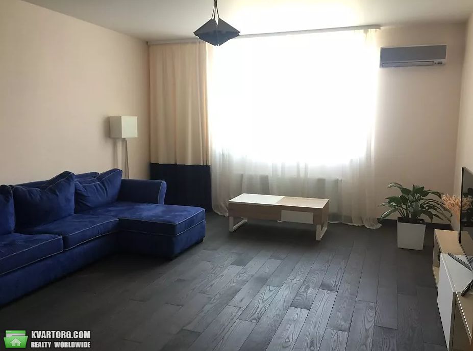 Rent out 3-room apartment. Киев,  Рижская — photo 2