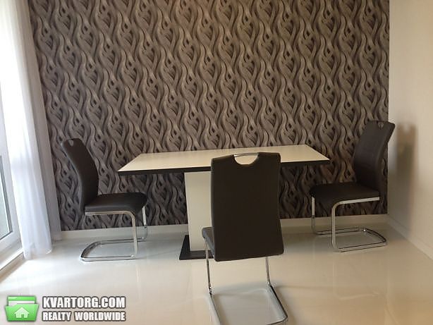 Rent out 2-room apartment. Киев,  Комарова — photo 4