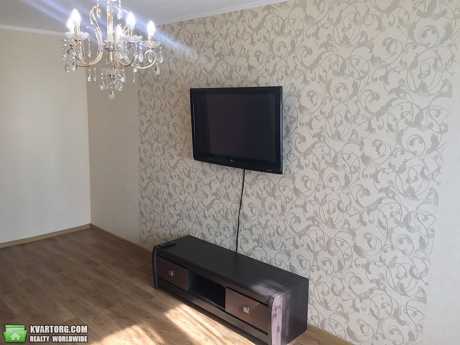 Rent out 3-room apartment. Киев,  Гната Юры — photo 1