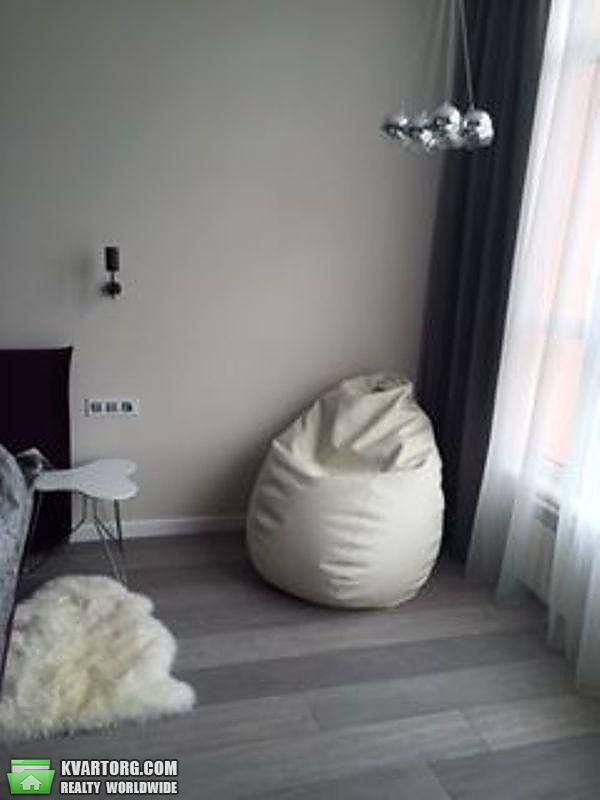 Rent out 2-room apartment. Киев,  Жилянская — photo 6