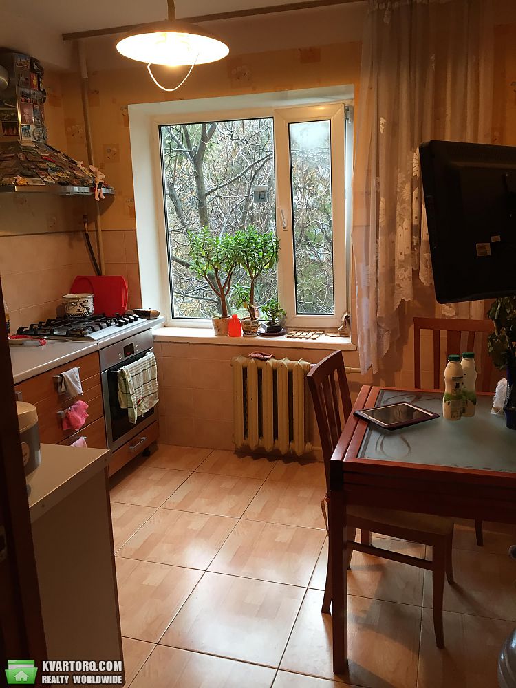 Sell 3-room apartment. Киев,  Васильковская — photo 1