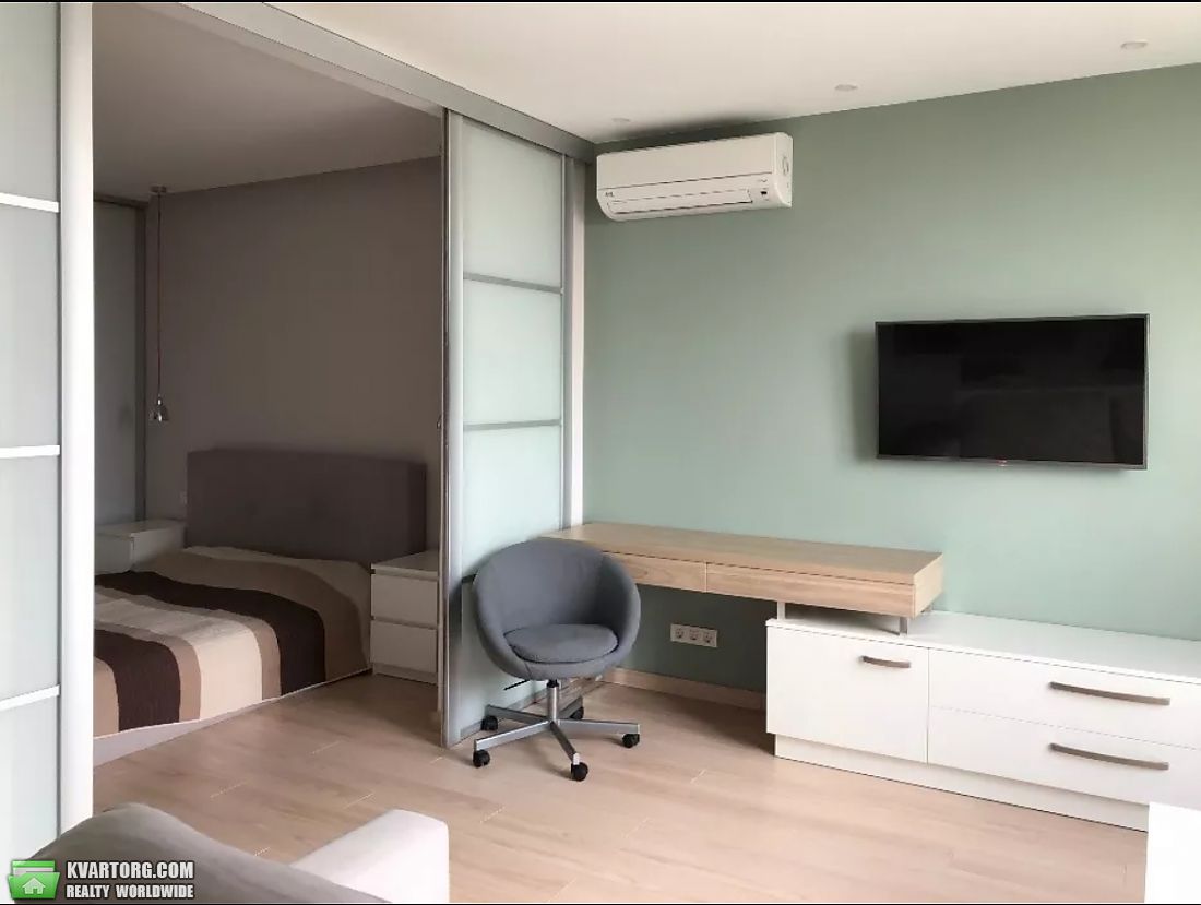 Rent out 2-room apartment. Киев, пер Коломойский — photo 1