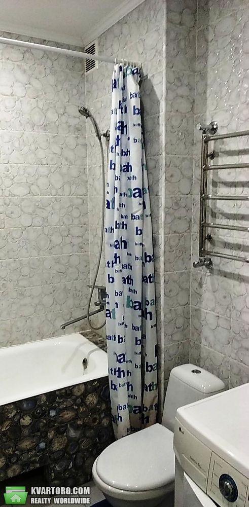 Rent out 1-room apartment. Киев, Регенераторная — photo 9