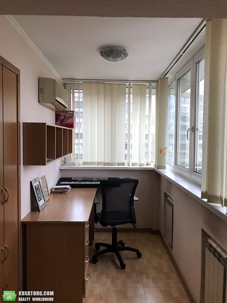 Sell 3-room apartment. Киев,  Срибнокильская — photo 4