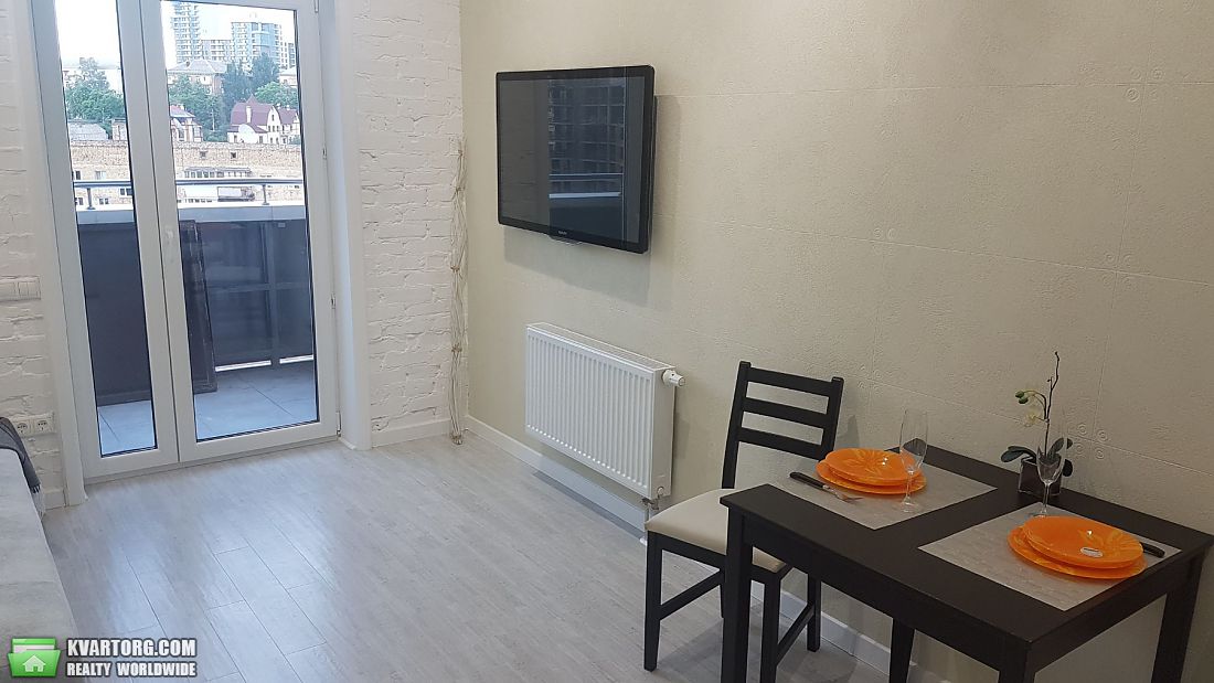 Rent out 1-room apartment. Киев,  Саперное поле — photo 2