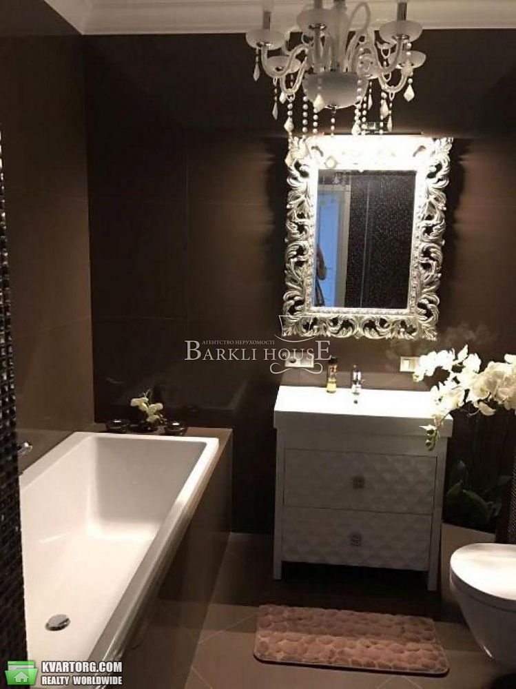 Rent out 2-room apartment. Киев,  Черновола — photo 10