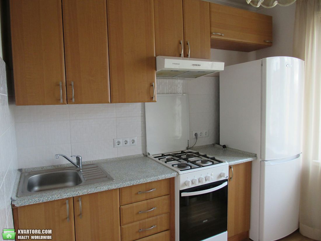 Rent out 1-room apartment. Киев,  Оболонский пр — photo 1