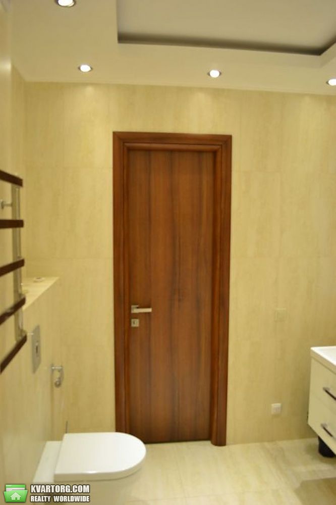 Rent out 3-room apartment. Киев, Полтавская — photo 9