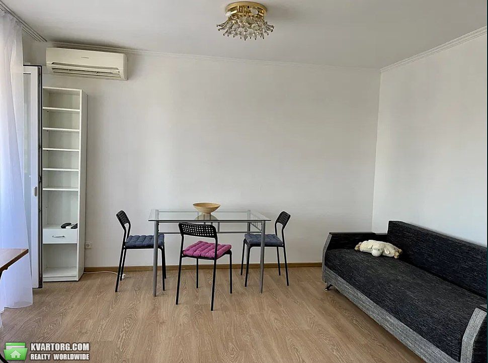 Rent out 2-room apartment. Киев,  Печерский спуск — photo 2