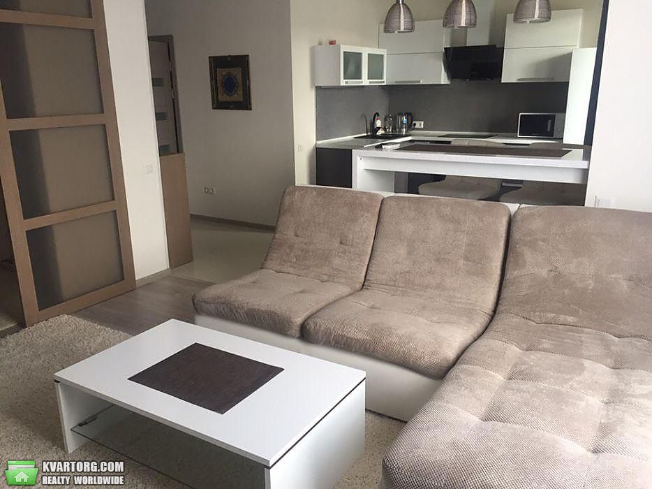 Rent out 2-room apartment. Киев,  Малевныча — photo 1