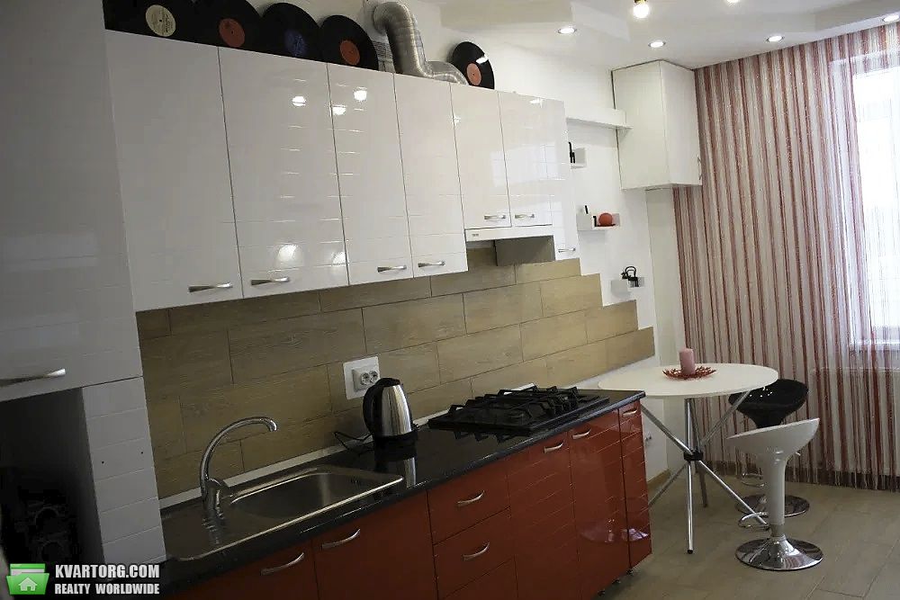 Rent out 1-room apartment. Львов, Величковського — photo 1