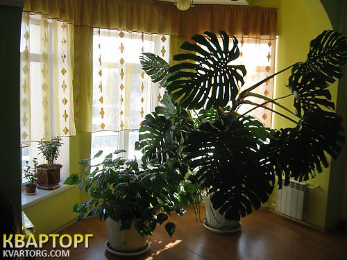 Rent out house. Киев, Промышленная — photo 1