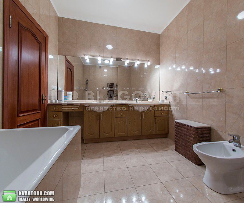 Rent out 4-room apartment. Киев,  Большая Васильковская — photo 8