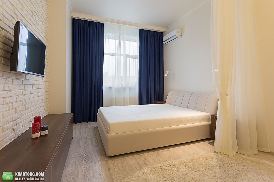 Sell 1-room apartment. Киев,  Барбюса — photo 1