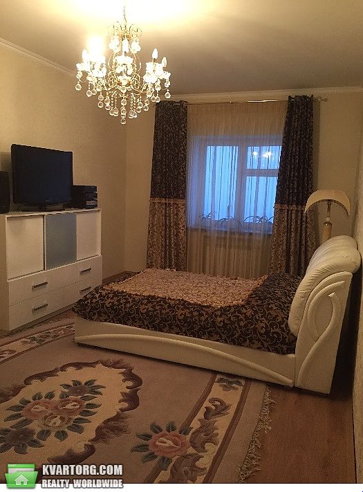 Rent out 1-room apartment. Киев,  Михайловская — photo 1