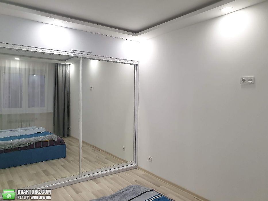 Sell 2-room apartment. Киев,  Тарасовская — photo 4
