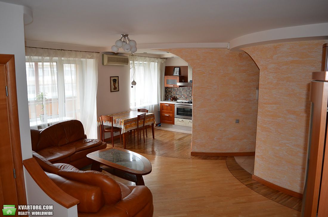 Sell 3-room apartment. Киев,  Салютная — photo 5