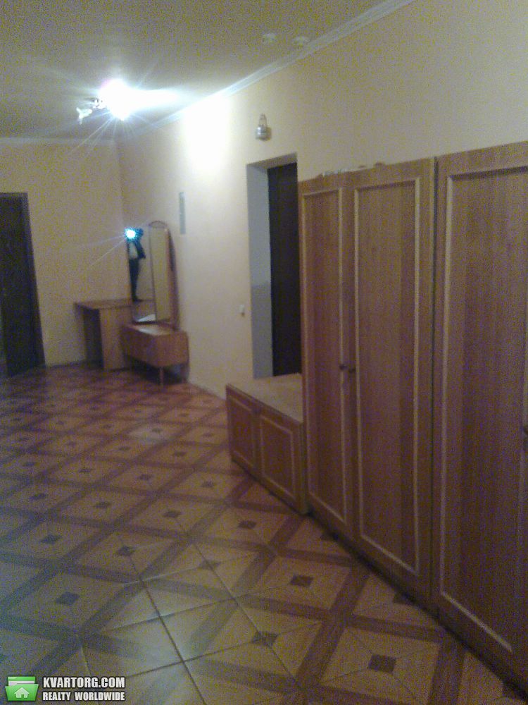 Rent out 2-room apartment. Киев,  Днепровская наб — photo 3