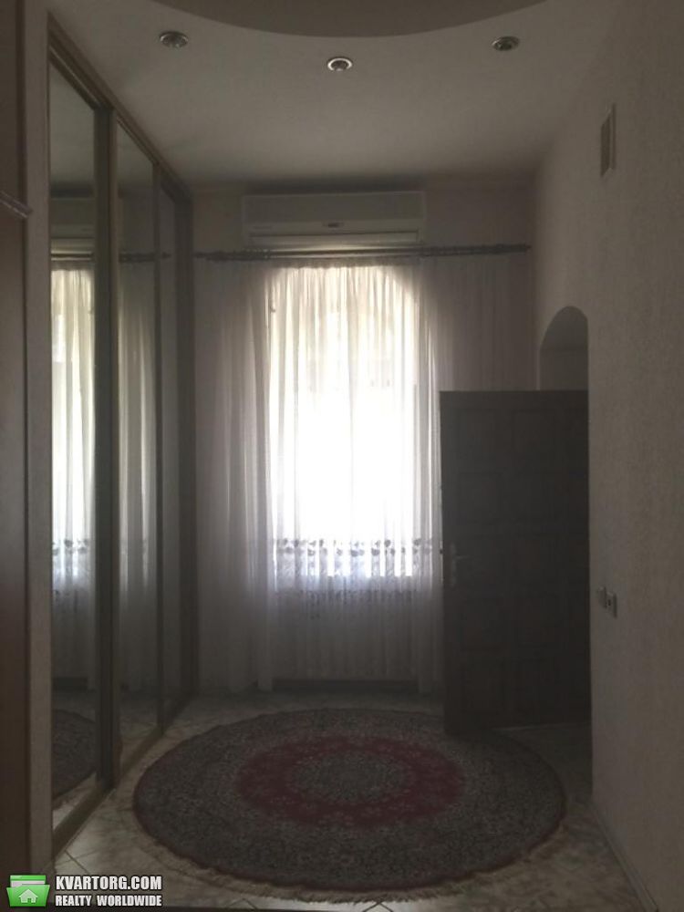 Rent out 3-room apartment. Киев,  Гончара — photo 10